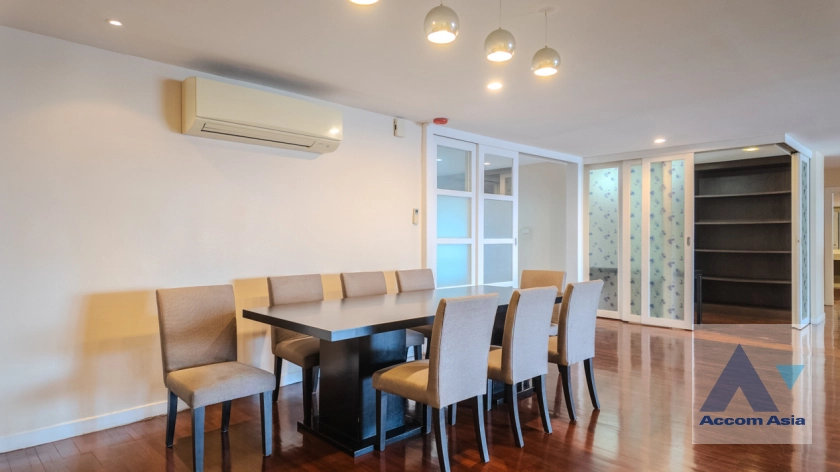 unitPet friendly |  3 Bedrooms  Condominium For Rent in Sukhumvit, Bangkok  near BTS Phrom Phong (AA41175)