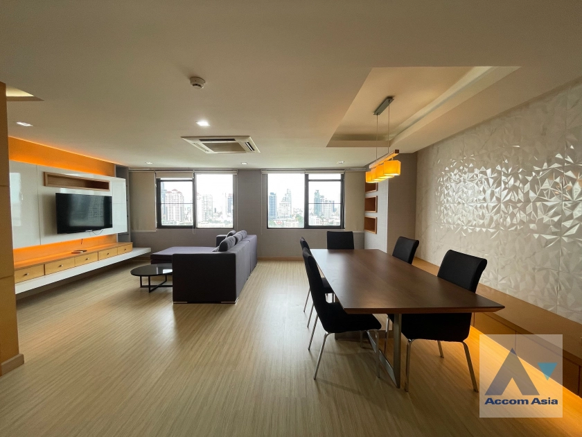 unit 2 Bedrooms  Condominium For Rent in Sukhumvit, Bangkok  near BTS Phrom Phong (AA41180)