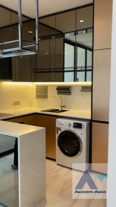 unit 1 Bedroom  Condominium For Rent in Sathorn, Bangkok  near BTS Chong Nonsi - MRT Lumphini (AA41186)