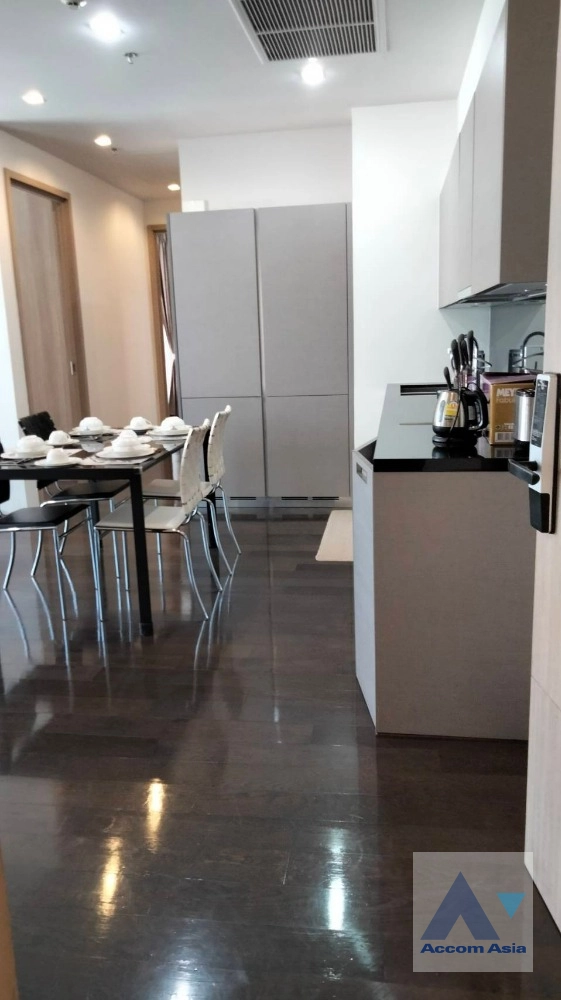 unit 2 Bedrooms  Condominium For Rent in Sukhumvit, Bangkok  near BTS Phrom Phong (AA41187)