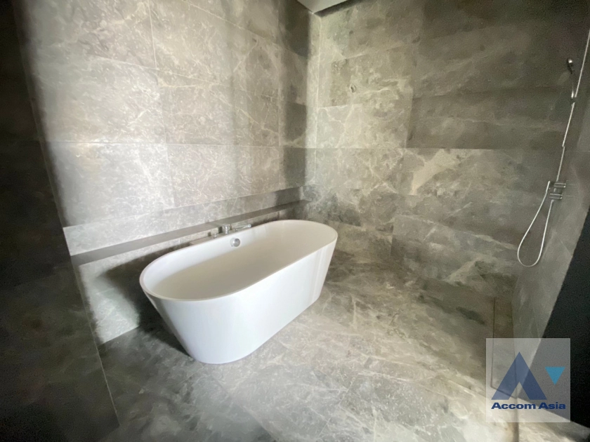 8  1 br Condominium For Rent in Charoen Nakhon ,Bangkok BTS Krung Thon Buri at Banyan Tree Residences Riverside AA41193