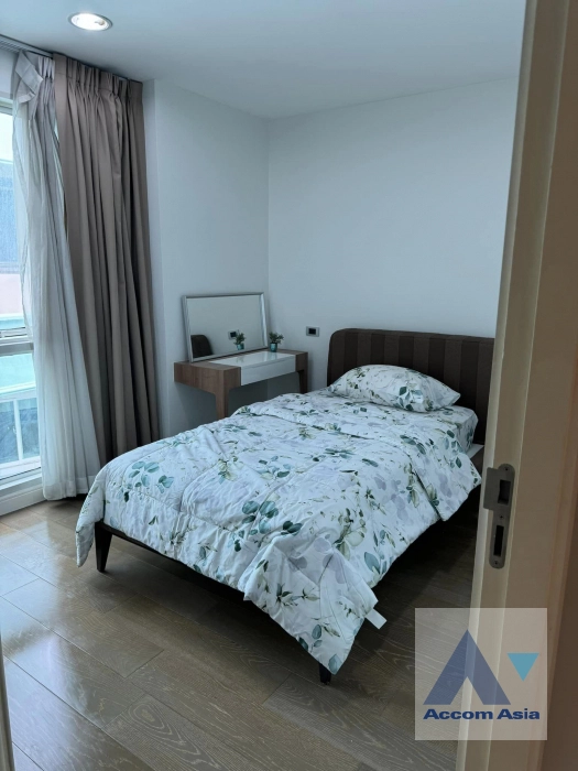 unit 2 Bedrooms  Condominium For Sale in Sukhumvit, Bangkok  near BTS Phrom Phong (AA41203)