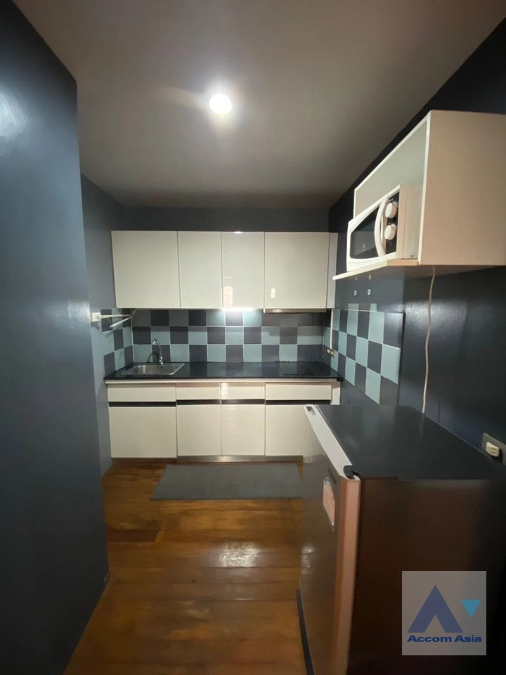 unit 2 Bedrooms  Condominium For Sale in Sukhumvit, Bangkok  near BTS Thong Lo (AA41206)