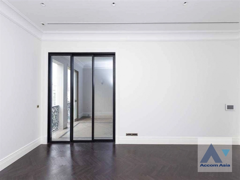 unit 2 Bedrooms  Condominium For Rent in Ploenchit, Bangkok  near BTS Ploenchit (AA41209)