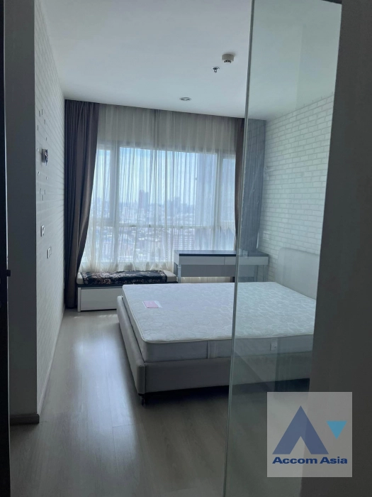  1  2 br Condominium For Sale in Ratchadaphisek ,Bangkok MRT Huai Khwang at Life Ratchadapisek AA41220