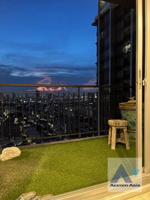 10  2 br Condominium For Rent in Ratchadaphisek ,Bangkok MRT Huai Khwang at Life Ratchadapisek AA41221