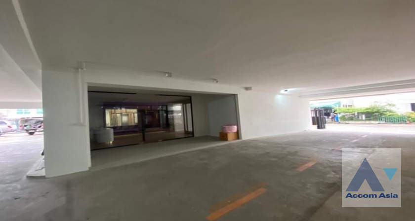 7  Building For Rent in Lat Phrao ,Bangkok  AA41224
