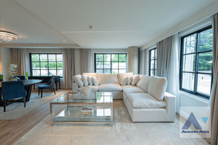 unit 3 Bedrooms  Condominium For Rent & Sale in Sukhumvit, Bangkok  near BTS Ekkamai (AA41226)