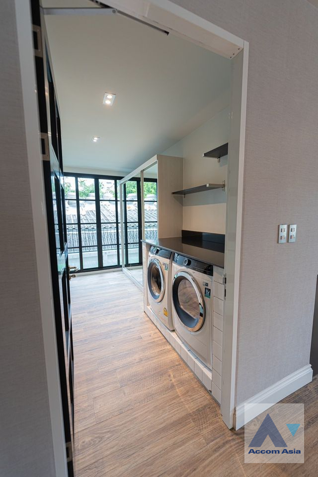 15  3 br Condominium for rent and sale in Sukhumvit ,Bangkok BTS Ekkamai at Penthouse Condominium 2 AA41226