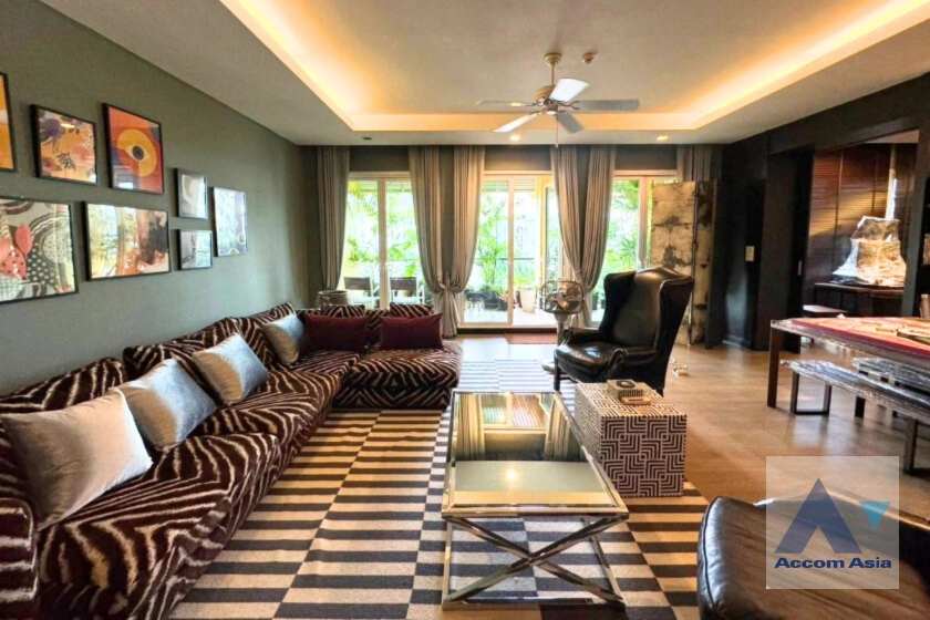 unitDuplex Condo, Penthouse | Stylish condominium with bold design and private corner in Sathorn (AA41233) 