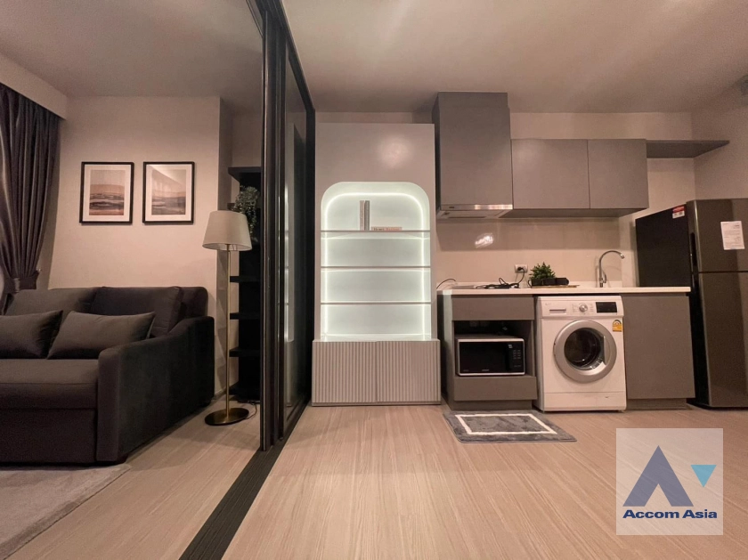 unit 1 Bedroom  Condominium For Rent in ,   near MRT Rama 9 - ARL Makkasan (AA41242)