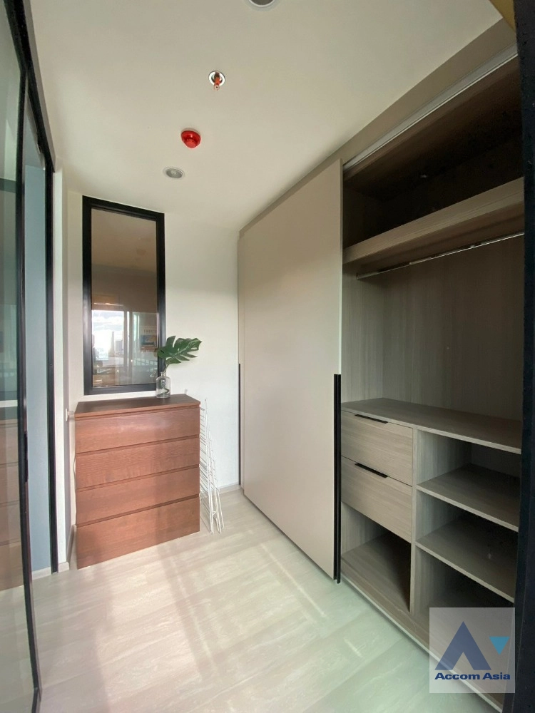 11  1 br Condominium For Sale in Ratchadaphisek ,Bangkok BTS Asok at Life Asoke AA41247