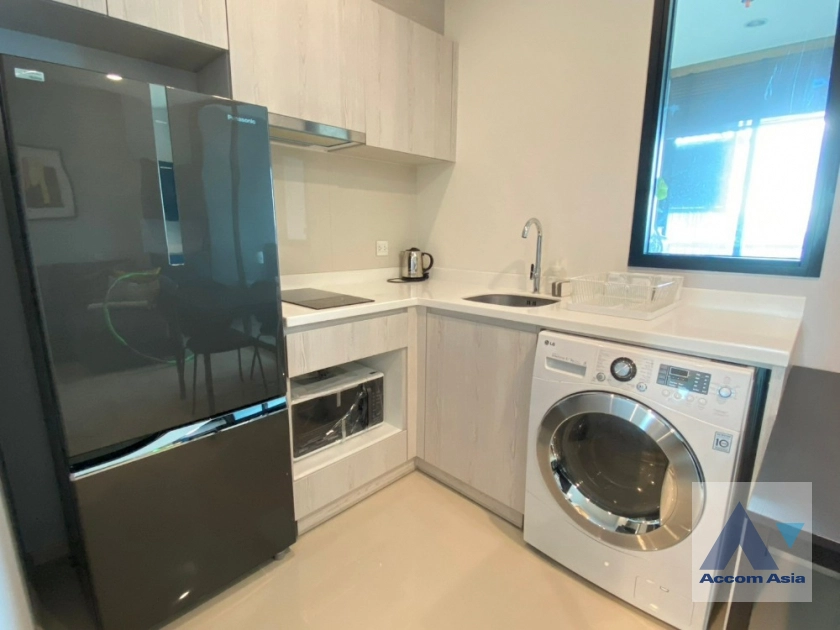 8  1 br Condominium For Sale in Ratchadaphisek ,Bangkok BTS Asok at Life Asoke AA41247