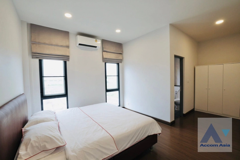 36  4 br House For Rent in Samutprakan ,Samutprakan BTS Bang Na at The City Bangna AA41252