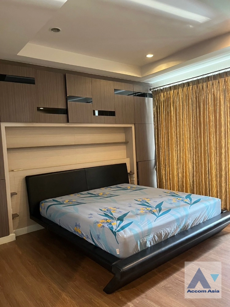10  3 br House for rent and sale in Sukhumvit ,Bangkok BTS On Nut at Bless Town AA41253