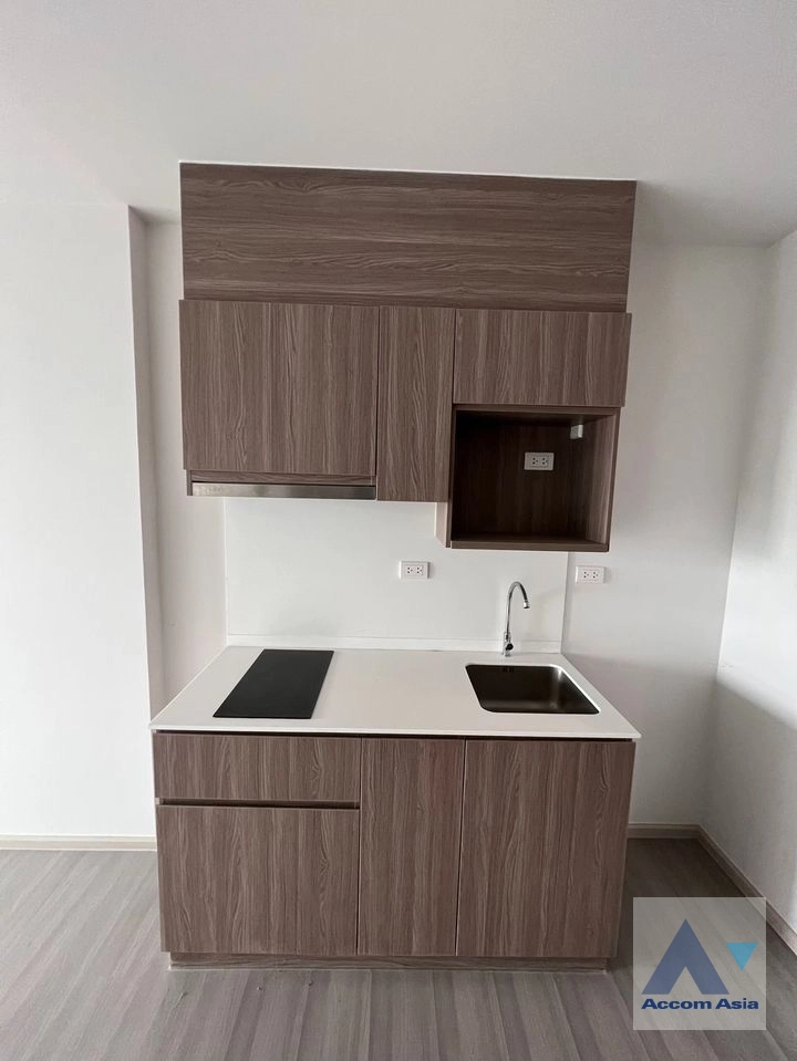 unit 1 Bedroom  Condominium For Sale in Phaholyothin, Bangkok  (AA41264)