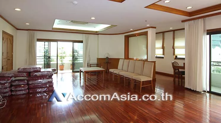  1  4 br Apartment For Rent in Sathorn ,Bangkok BTS Chong Nonsi at Cozy Low-rise Apartment in Sathorn, Walk to BTS 6 mins. 1004403
