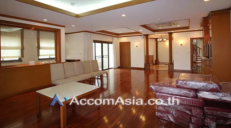  1  4 br Apartment For Rent in Sathorn ,Bangkok BTS Chong Nonsi at Cozy Low-rise Apartment in Sathorn, Walk to BTS 6 mins. 1004403