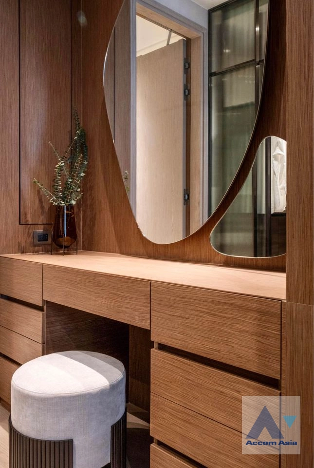 9  1 br Condominium For Rent in Ploenchit ,Bangkok BTS Chitlom at Scope Langsuan AA41274