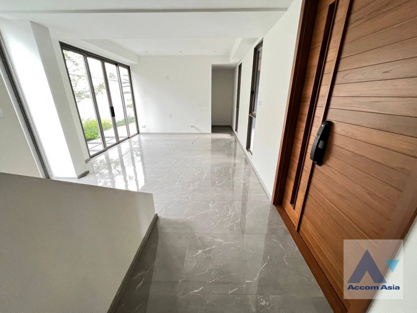 8  3 br House For Rent in Sukhumvit ,Bangkok BTS On Nut at Artery Thonglor - Sukhumvit AA41286
