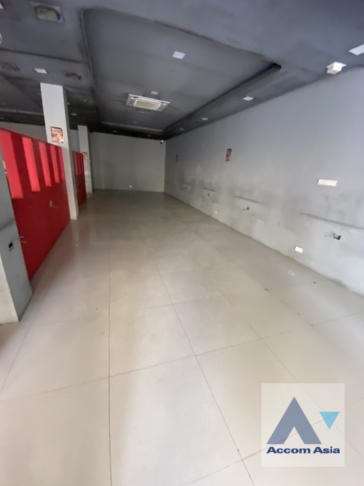 4  Shophouse For Rent in Sukhumvit ,Bangkok  AA41289
