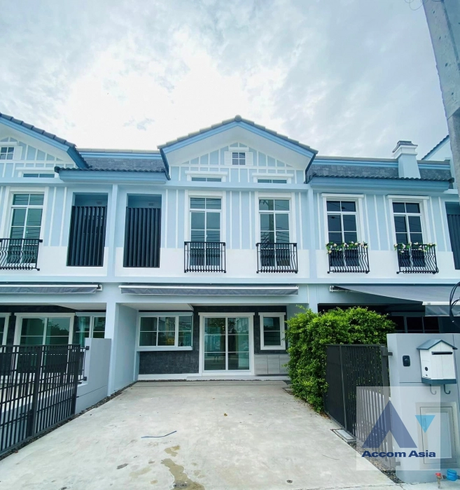 unitFully Furnished |  3 Bedrooms  Townhouse For Rent in Pattanakarn, Bangkok  near BTS Udomsuk (AA41298)