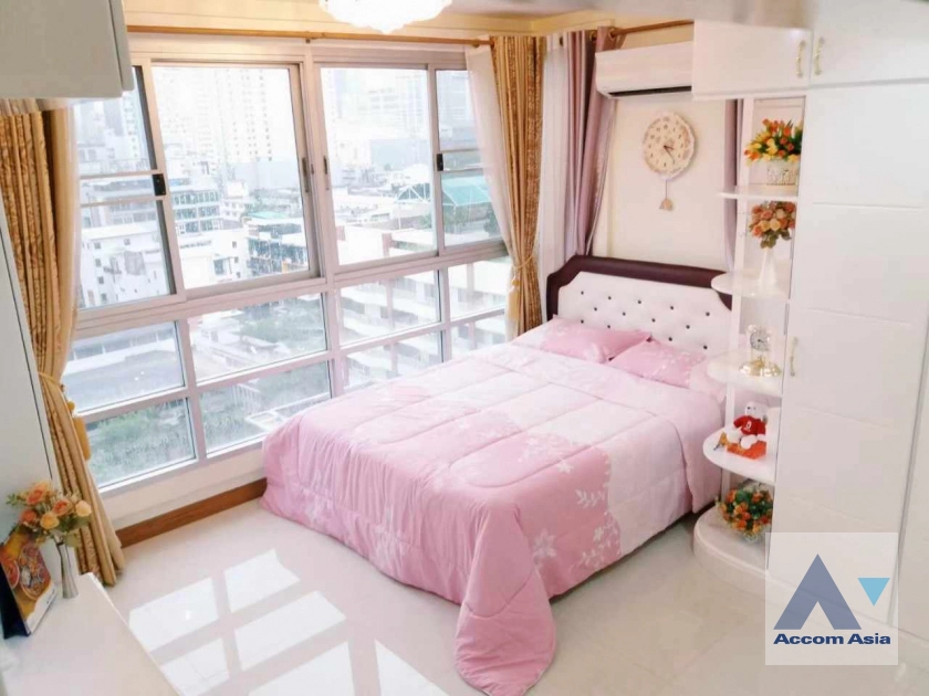 unitNewly renovated |  2 Bedrooms  Condominium For Rent in ,   near BTS Phaya Thai (AA41300)