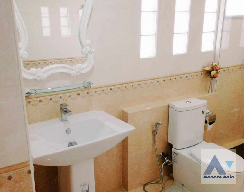 9  2 br Condominium For Rent in  ,Bangkok BTS Phaya Thai at Pathumwan Resort AA41300