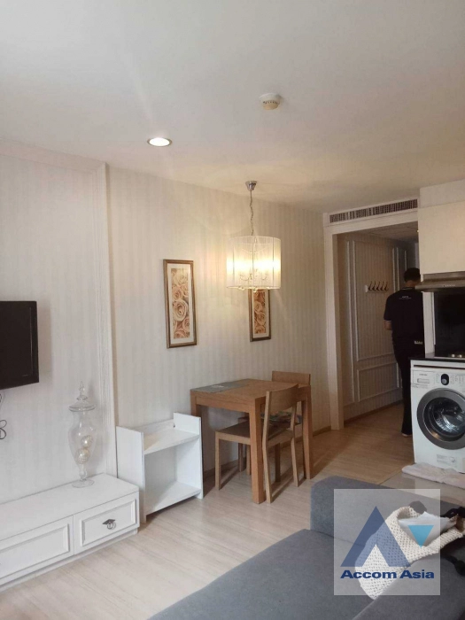 unit 2 Bedrooms  Condominium For Rent in Ploenchit, Bangkok  near BTS Ploenchit (AA41301)