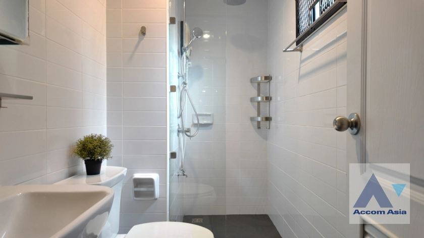 12  5 br House for rent and sale in Sukhumvit ,Bangkok BTS Thong Lo AA41303