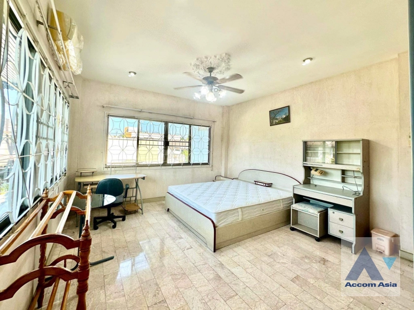 27  7 br House For Rent in Dusit ,Bangkok  AA41313