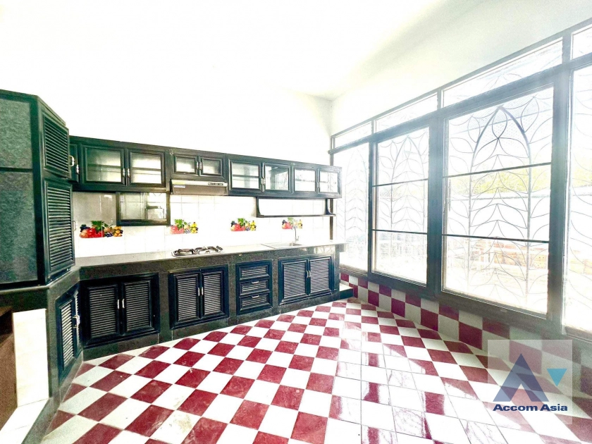 21  7 br House For Rent in Dusit ,Bangkok  AA41313