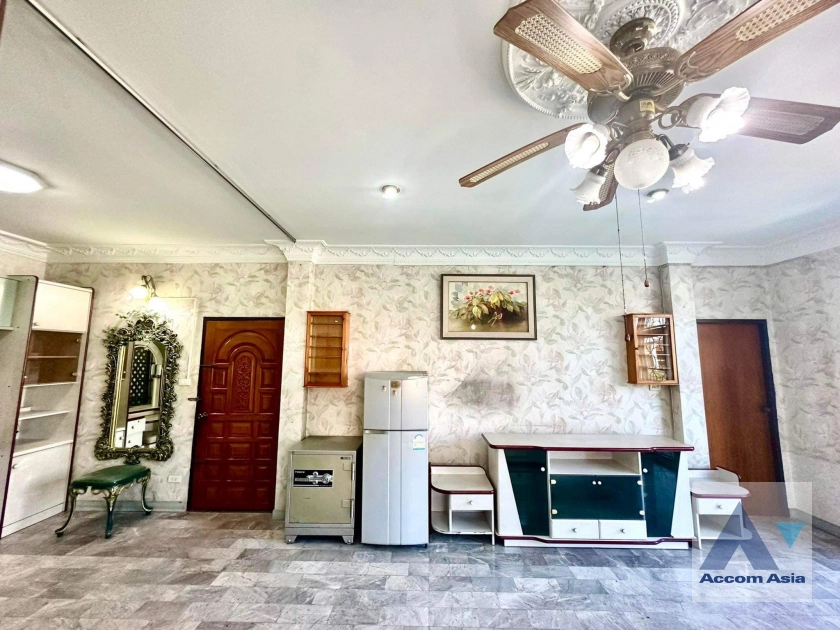 15  7 br House For Rent in Dusit ,Bangkok  AA41313