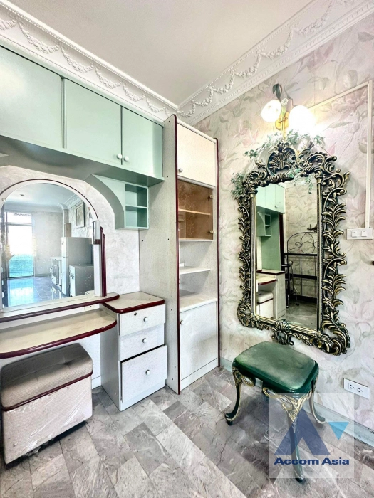 36  7 br House For Rent in Dusit ,Bangkok  AA41313