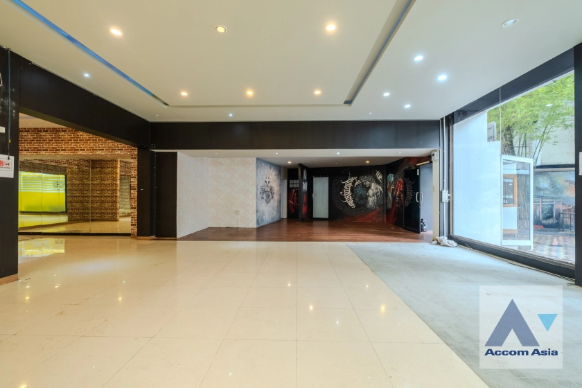 4  4 br House For Rent in Sukhumvit ,Bangkok BTS Phrom Phong AA41323