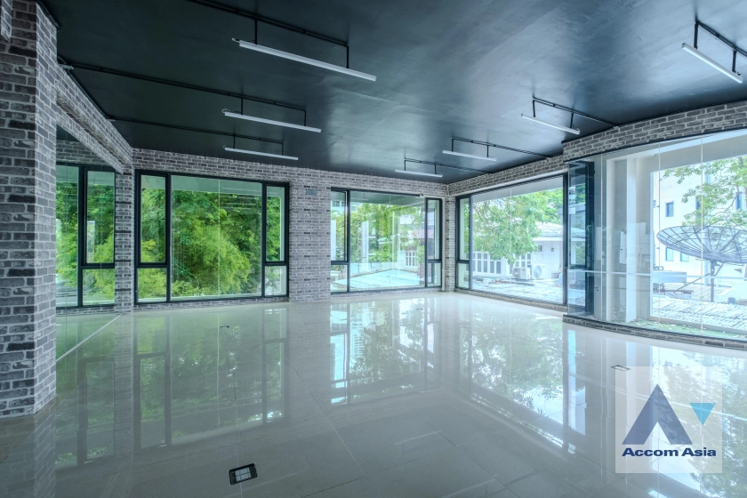 8  4 br House For Rent in Sukhumvit ,Bangkok BTS Phrom Phong AA41323