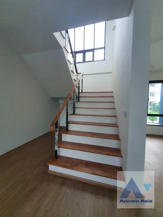 8  5 br House For Rent in Sukhumvit ,Bangkok BTS Bang Chak AA41324
