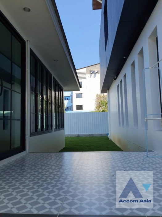 12  5 br House for rent and sale in Sukhumvit ,Bangkok BTS Bang Chak AA41324