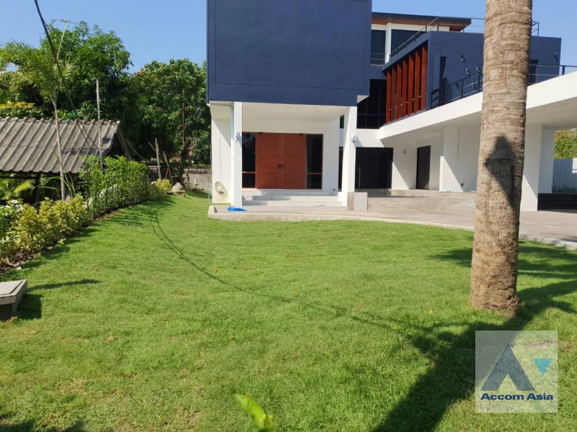 16  5 br House for rent and sale in Sukhumvit ,Bangkok BTS Bang Chak AA41324