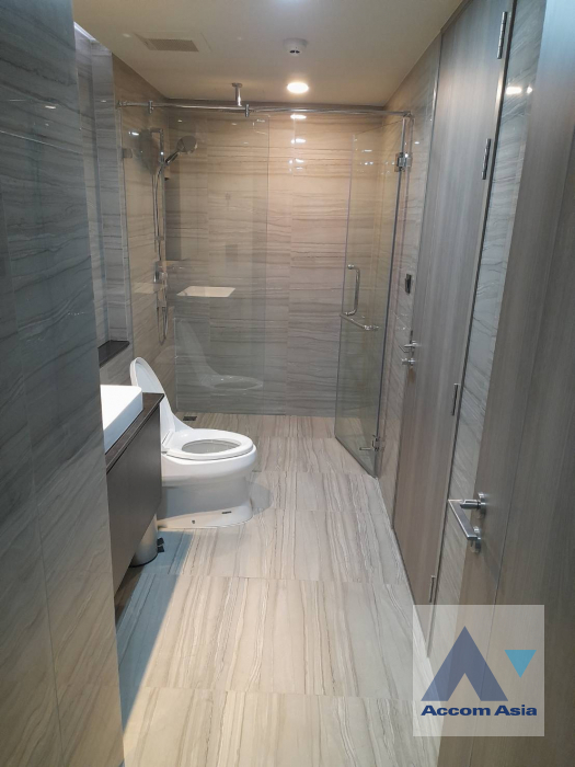 9  1 br Condominium For Rent in Ploenchit ,Bangkok BTS Ratchadamri - MRT Silom at Klass Sarasin-Rajdamri AA41326