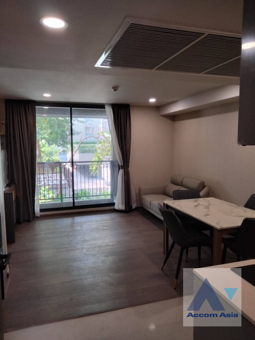 unit 1 Bedroom  Condominium For Rent in Ploenchit, Bangkok  near BTS Ratchadamri - MRT Silom (AA41327)