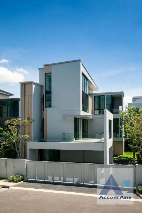 Pet friendly |  VIVE Krungthep Kreetha House  4 Bedroom for Rent   in Latkrabang Bangkok