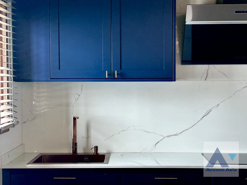 unit 2 Bedrooms  Apartment For Rent in Sukhumvit, Bangkok  near BTS Thong Lo (AA41334)