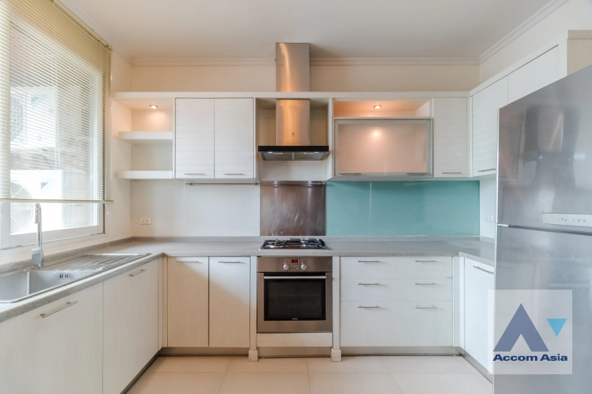 unitHuge Terrace |  3 Bedrooms  Apartment For Rent & Sale in Sukhumvit, Bangkok  near BTS Phrom Phong (AA41337)