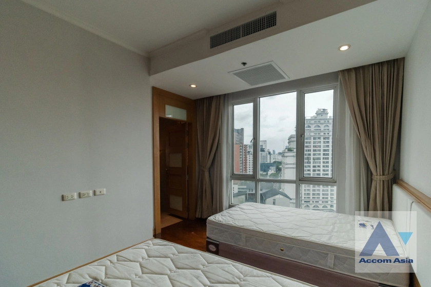 26  3 br Apartment for rent and sale in Sukhumvit ,Bangkok BTS Phrom Phong at Kids Friendly Space, Walk to BTS 450m AA41337