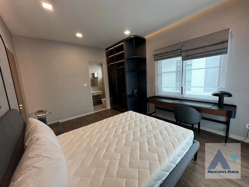 10  4 br House for rent and sale in Samutprakan ,Samutprakan  at MANTANA Bangna km 15 AA41348