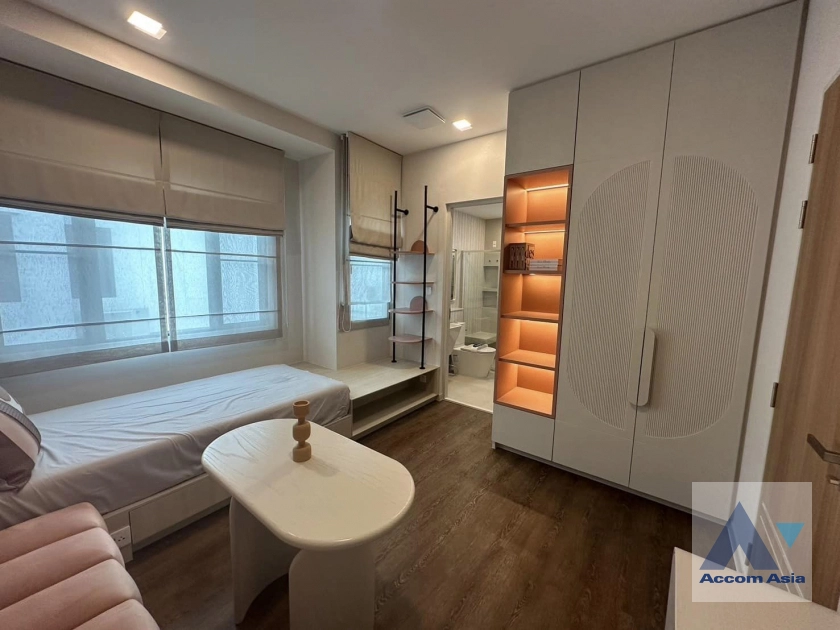 11  4 br House for rent and sale in Samutprakan ,Samutprakan  at MANTANA Bangna km 15 AA41348