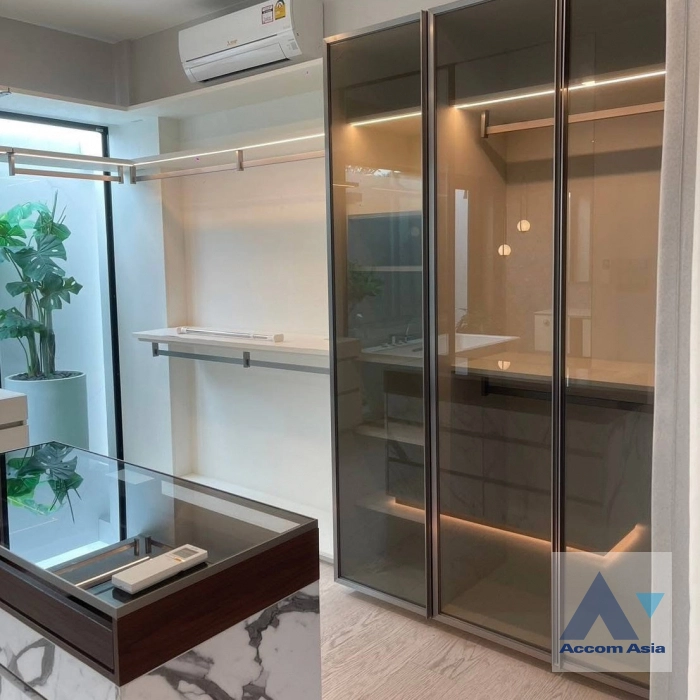 9  4 br House for rent and sale in Latkrabang ,Bangkok ARL Ban Thap Chang at Nantawan Rama 9-Srinakarin AA41353