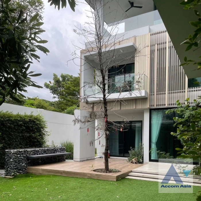 unit 4 Bedrooms  House For Rent & Sale in Latkrabang, Bangkok  near ARL Ban Thap Chang (AA41353)