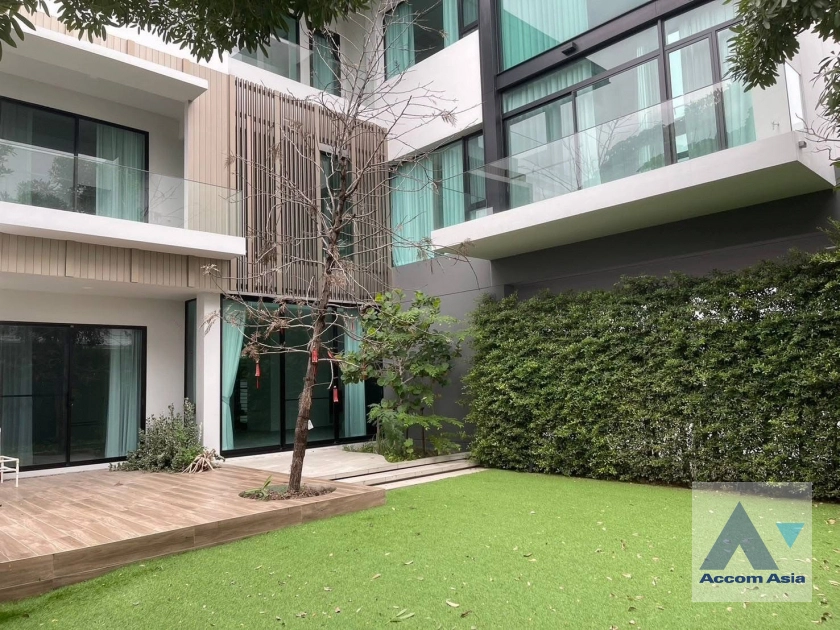 12  4 br House for rent and sale in Latkrabang ,Bangkok ARL Ban Thap Chang at Nantawan Rama 9-Srinakarin AA41353
